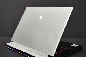 Alienware重装系统教程（让你的Alienware笔记本焕然一新，提升性能与稳定性）