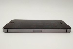 苹果5s后板设计与功能全面解析（探索苹果5s后板的创新设计与强大功能）